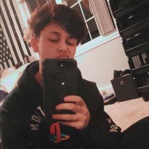 Meet your Posher, Kyle